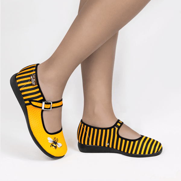 Hot chocolate 2025 bee shoes