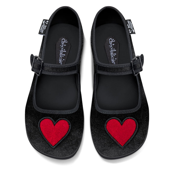 Velvet épine Heart lining ballet shoes Valentine's shoes, anyone? 🌹 PUMA just dropped their most