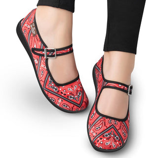 נעלי מרי ג'יין שטוחות של Chocolaticas® Bandana לנשים